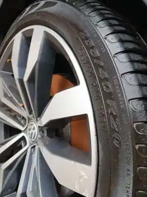 Автозапчастина б/у шина для volkswagen tiguan (ad1, ax1) 2.0 tdi 4motion посилання на oem iam 255-40-20 101v pirelli 2023 