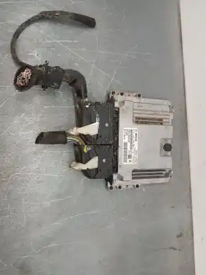 Pezzo di ricambio per auto di seconda mano CENTRALINA MOTORE per PEUGEOT 3008 SUV (MC_, MR_, MJ_, M4_)  Riferimenti OEM IAM 0281037200 9845780880 