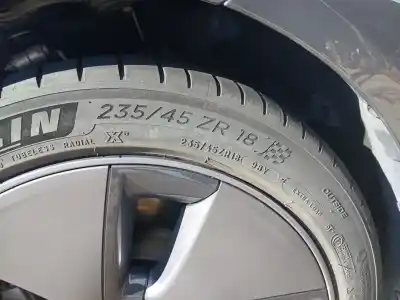 Автозапчастина б/у шина для tesla model 3 (5yj3) ev посилання на oem iam 235-45-18 98y michelin 2023 