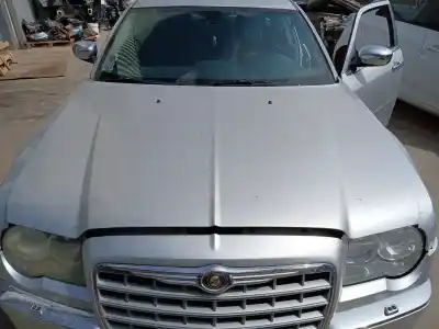 Автозапчастина б/у капок для chrysler 300c (lx, le) 3.0 crd посилання на oem iam 5112136af