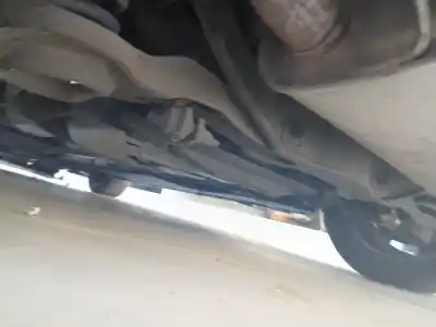 Peça sobressalente para automóvel em segunda mão charrió / suporte de eixo de trás por volvo v40 fastback (525) d2 referências oem iam 31406223