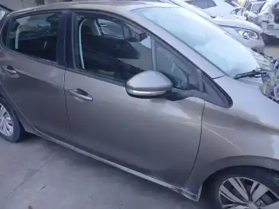 Pièce détachée automobile d'occasion porte avant droite pour peugeot 208 i (ca_, cc_) 1.2 vti 82 références oem iam 9807820680  