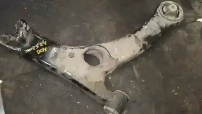 Second-hand car spare part front right lower suspension arm for toyota corolla verso (r1) 2.2 d-4d sport oem iam references 