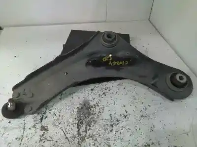 Recambio de automóvil de segunda mano de brazo suspension inferior delantero izquierdo para renault megane iii berlina 5 p dynamique referencias oem iam   