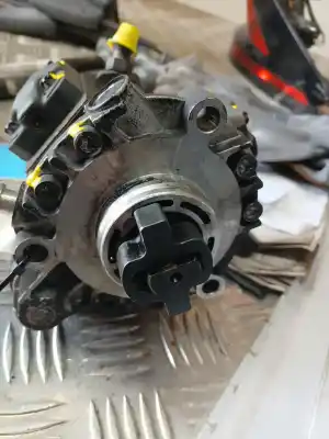 Pezzo di ricambio per auto di seconda mano pompa diniezione per ford focus c-max (cap) 2.0 tdci cat riferimenti oem iam   