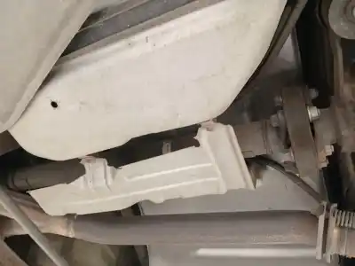 Second-hand car spare part CENTER TRANSMISSION for LEXUS IS II (_E2_) 220D (ALE20) OEM IAM references   