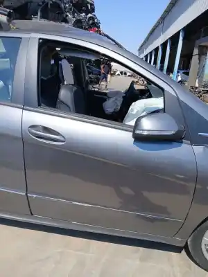 Pièce détachée automobile d'occasion PORTE AVANT DROITE pour MERCEDES-BENZ CLASE A (W169) A 180 CDI (169.007, 169.307) Références OEM IAM A1697200205  