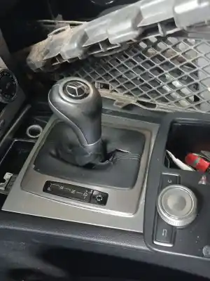 Gebrauchtes Autoersatzteil SCHALTHEBEL zum MERCEDES-BENZ CLASE C (W204) C 200 CDI (204.001) OEM-IAM-Referenzen   