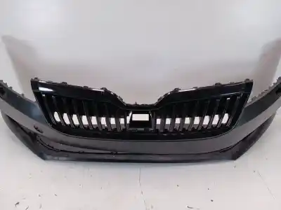 Pezzo di ricambio per auto di seconda mano paraurti anteriore per skoda superb iii (3v3) 1.8 tsi riferimenti oem iam 3v0807221m  3v0807221m