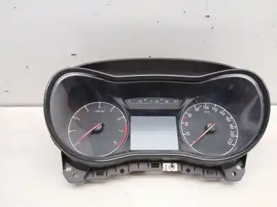 Pezzo di ricambio per auto di seconda mano PANNELLO DEGLI STRUMENTI per OPEL CORSA E 120 Aniversario Riferimenti OEM IAM 39129457  