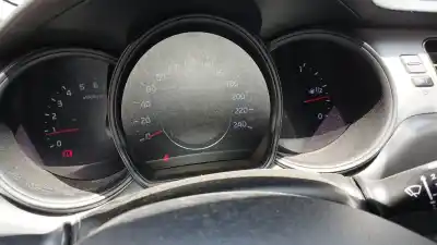 Peça sobressalente para automóvel em segunda mão quadrante por kia cee'd (jd) 1.4 crdi 90 referências oem iam 94003a2323  