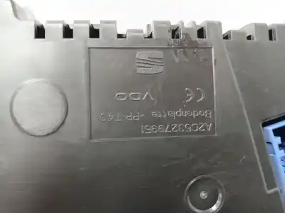 Peça sobressalente para automóvel em segunda mão quadrante por seat leon (1p1) 1.6 tdi referências oem iam a2c53375374 1p0920853b a2c53279951