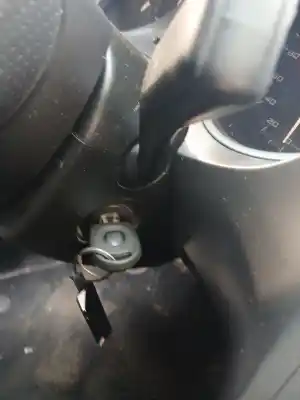 Peça sobressalente para automóvel em segunda mão COMUTADOR DE IGNIÇÃO por SEAT LEON (1P1) 1.6 TDI Referências OEM IAM   