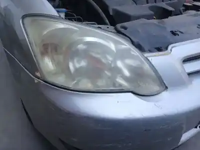 Second-hand car spare part right headlight for toyota corolla (_e12_) 1.4 d (nde120_) oem iam references 8111002381  89900169