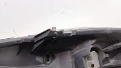 Second-hand car spare part right headlight for toyota corolla (_e12_) 1.4 d (nde120_) oem iam references 8111002381  89900169