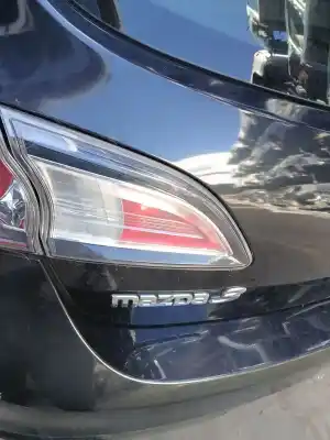 Peça sobressalente para automóvel em segunda mão farolim interior traseiro esquerdo por mazda 3 (bl) 1.6 mzr (bl14) referências oem iam p8241  