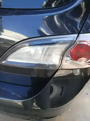 Peça sobressalente para automóvel em segunda mão farolim interior traseiro direito por mazda 3 (bl) 1.6 mzr (bl14) referências oem iam p8241  