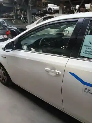 Pièce détachée automobile d'occasion PORTE AVANT GAUCHE pour TOYOTA AURIS (_E18_)  Références OEM IAM 6700202530 6711202210 