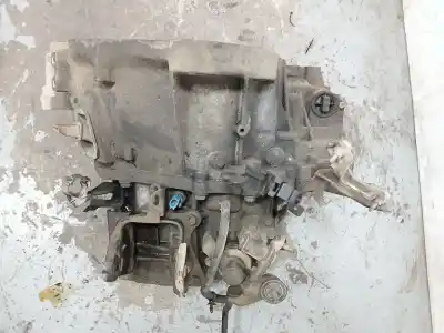 Автозапчастина б/у коробка передач для nissan primera hatchback (p12) 2.2 dci посилання на oem iam 8200131489  
