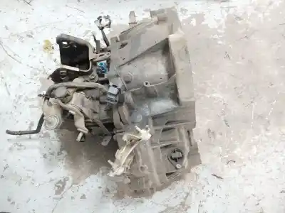 Автозапчастина б/у коробка передач для nissan primera hatchback (p12) 2.2 dci посилання на oem iam 8200131489  