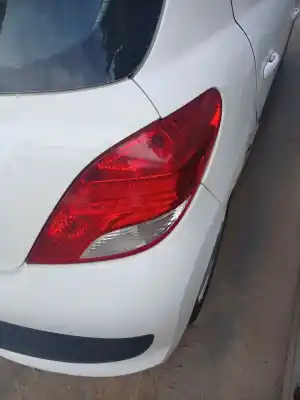Автозапчастина б/у правий ліхтар для PEUGEOT 207/207+ (WA_, WC_) 1.4 HDI Посилання на OEM IAM 6351Y7  