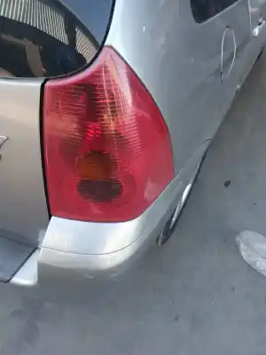 Recambio de automóvil de segunda mano de PILOTO TRASERO DERECHO para PEUGEOT 307 BREAK (3E) 2.0 HDI 110 referencias OEM IAM 6351Q6  