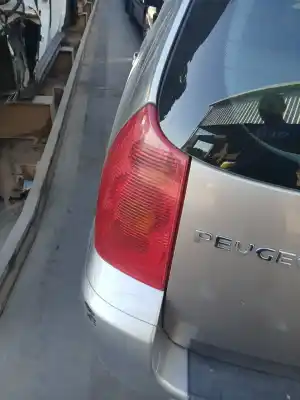 Recambio de automóvil de segunda mano de PILOTO TRASERO IZQUIERDO para PEUGEOT 307 BREAK (3E) 2.0 HDI 110 referencias OEM IAM 6350Q6  