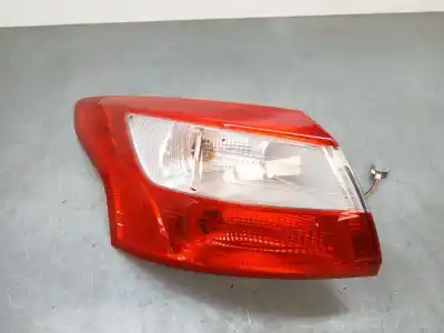 Peça sobressalente para automóvel em segunda mão farolim traseiro esquerdo por ford focus iii sedán 1.6 tdci referências oem iam bm5113405c