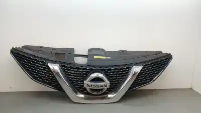 Автозапчастина б/у решіта переднього бампера для NISSAN QASHQAI (J11) Tekna Premium Посилання на OEM IAM 5580U100  623104EA0A