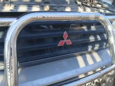 Автозапчасти б/у передняя решетка за mitsubishi montero   (v3_w, v2_w, v4_w) 2.8 td (v46w, v26w) ссылки oem iam mr30064344  