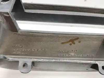 Автозапчасти б/у передняя решетка за mitsubishi montero   (v3_w, v2_w, v4_w) 2.8 td (v46w, v26w) ссылки oem iam mr30064344  