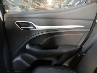 Автозапчастина б/у обликка задніх правіх дверей для mg rover mg zs suv 1.5 vti посилання на oem iam  Автозапчастина б/у обликка задніх правіх дверей для mg rover mg zs suv 1.5 vti посилання на oem iam