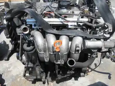 Pièce détachée automobile d'occasion moteur complet pour volvo s40 berlina t4 références oem iam b4194t4  