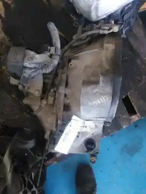 Piesă de schimb auto la mâna a doua cutie de viteze pentru nissan almera (n16/e) line up referințe oem iam 