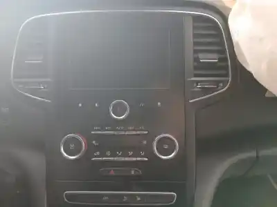 Peça sobressalente para automóvel em segunda mão sistema de áudio / rádio cd por renault megane iv fastback (b9a/m/n_) 1.3 tce 140 (b9nb) referências oem iam 