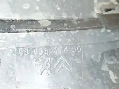 Автозапчастина б/у правий ліхтар для citroen c4 picasso i monospace (ud_) 1.6 hdi посилання на oem iam 9653547480  