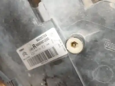 Peça sobressalente para automóvel em segunda mão farol / farolim direito por citroen c4 cactus 1.2 thp 110 referências oem iam 9800901280  