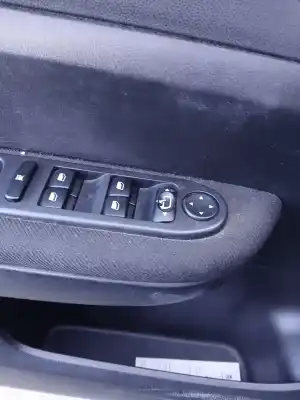 Pezzo di ricambio per auto di seconda mano interruttore alzacristalli anteriore sinistro per peugeot 307 break (3e) 2.0 hdi 135 riferimenti oem iam 