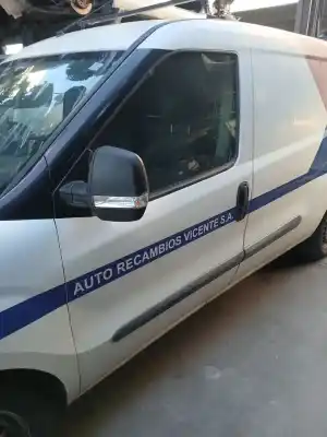 Pezzo di ricambio per auto di seconda mano PORTA ANTERIORE SINISTRA per FIAT DOBLO AUTOBÚS (263_) 1.6 D MULTIJET (263AXD1B) Riferimenti OEM IAM 51810598  