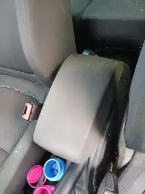 Piesă de schimb auto la mâna a doua cotiera centrala pentru skoda yeti (5l) 2.0 tdi referințe oem iam 