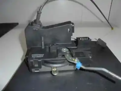 Peça sobressalente para automóvel em segunda mão FECHADURA DA PORTA DIANTEIRA ESQUERDA por NISSAN PRIMASTAR (X83) 1.9 dCi Diesel CAT Referências OEM IAM 8200008246  