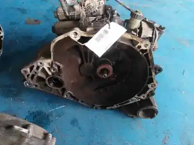 Автозапчастина б/у коробка передач для opel meriva cosmo посилання на oem iam a25943f17w394 pilotada f17w394
