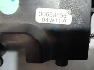 Second-hand car spare part electronic module for volvo xc70 2.4 diesel cat oem iam references 30658656  30658656