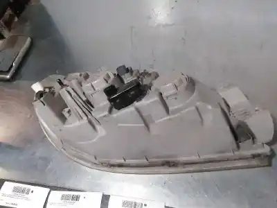 Second-hand car spare part left headlight for kia carnival ii 2.9 cdri ex oem iam references   