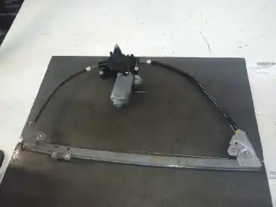 Pièce détachée automobile d'occasion léve glace avant droit pour peugeot 405 berlina 1.9 turbodiesel références oem iam 400221a