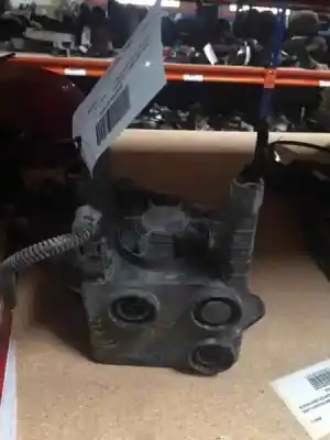 Second-hand car spare part left fog light for toyota prius (nhw30) plug-in hybrid advance oem iam references   