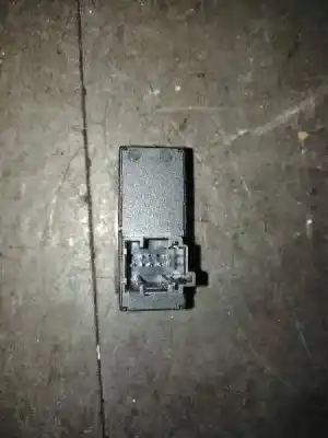 Second-hand car spare part switch for bmw serie 3 compacto (e36) 316i oem iam references 8371020  