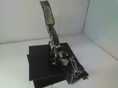 Second-hand car spare part accelerator pedal for mercedes-benz clase a (w169) a 180 cdi a-edition oem iam references a1693000304