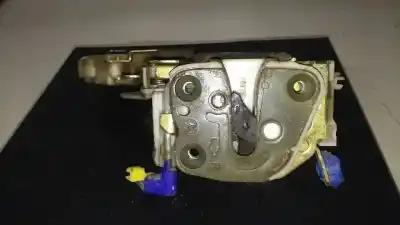 İkinci el araba yedek parçası sag ön kapi kilidi için nissan vanette cargo vanette cargo caja cerrada oem iam referansları  2 pins 
