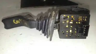 Pezzo di ricambio per auto di seconda mano comando pulito per opel combo tour essentia riferimenti oem iam 09185417  